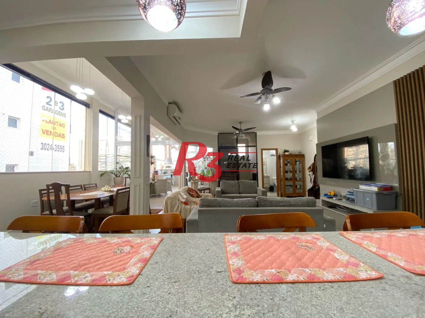 Cobertura com 3 dormitórios à venda, 245 m² por R$ 1.400.000,00 - Gonzaga - Santos/SP