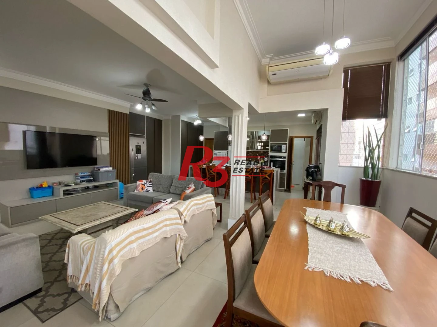 Cobertura com 3 dormitórios à venda, 245 m² por R$ 1.400.000,00 - Gonzaga - Santos/SP