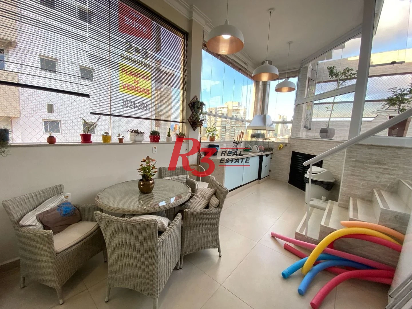 Cobertura com 3 dormitórios à venda, 245 m² por R$ 1.400.000,00 - Gonzaga - Santos/SP