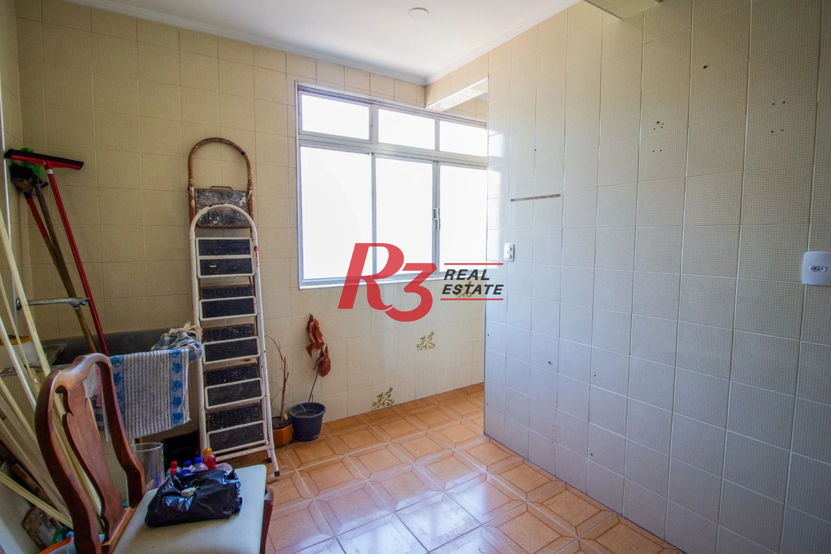 Apartamento com 2 dormitórios à venda, 130 m² por R$ 450.000,00 - Pompéia - Santos/SP