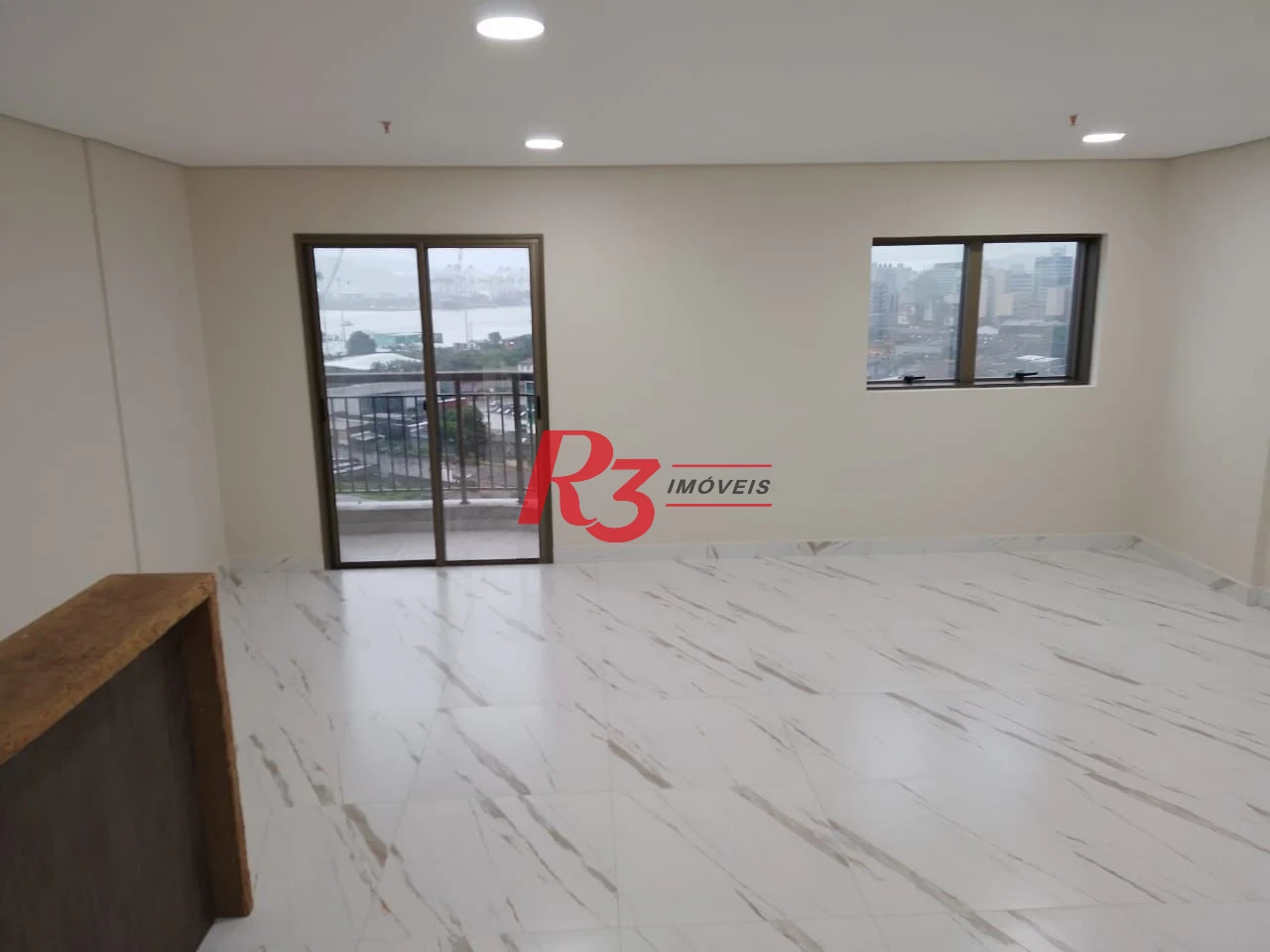 Conjunto para alugar, 53 m² por R$ 2.500,00/mês - Valongo - Santos/SP