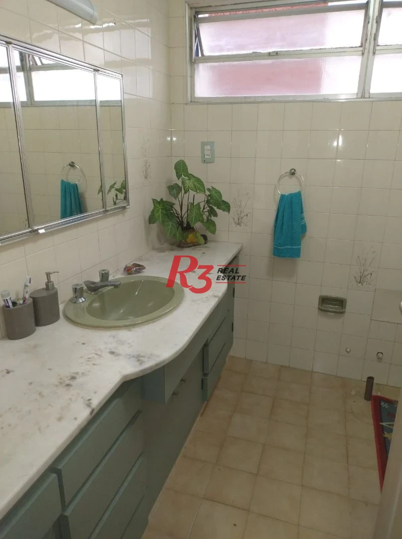 Apartamento com 4 dormitórios à venda, 240 m² por R$ 800.000,00 - Gonzaga - Santos/SP