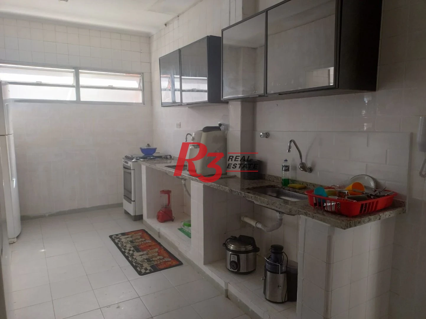Apartamento com 4 dormitórios à venda, 240 m² por R$ 800.000,00 - Gonzaga - Santos/SP