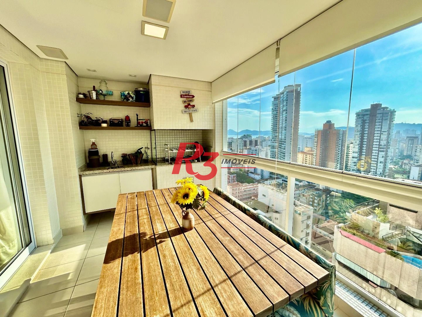 Apartamento com 3 dormitórios à venda, 155 m² por R$ 2.000.000,00 - Embaré - Santos/SP