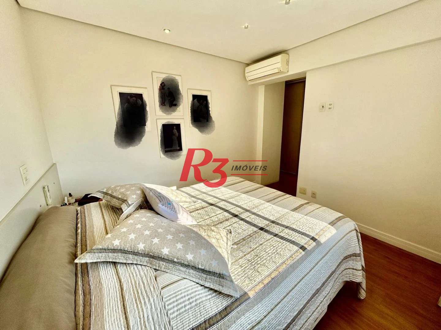 Apartamento com 3 dormitórios à venda, 155 m² por R$ 2.000.000,00 - Embaré - Santos/SP