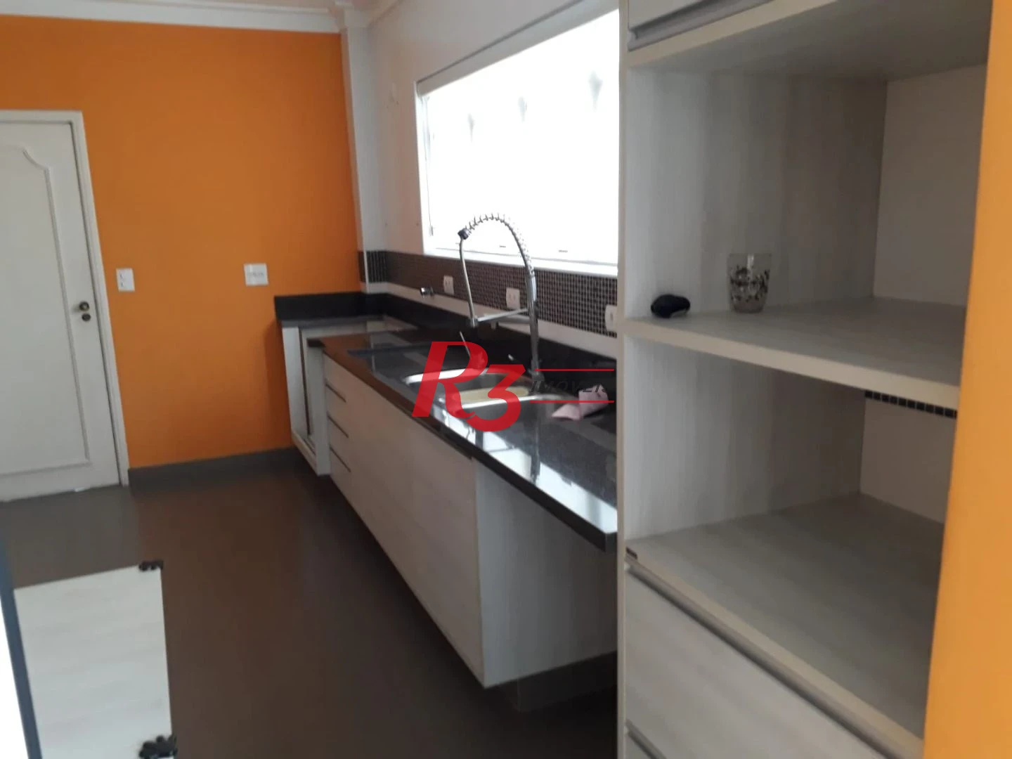 Apartamento com 3 dormitórios à venda, 211 m² por R$ 1.600.000,00 - Boqueirão - Santos/SP