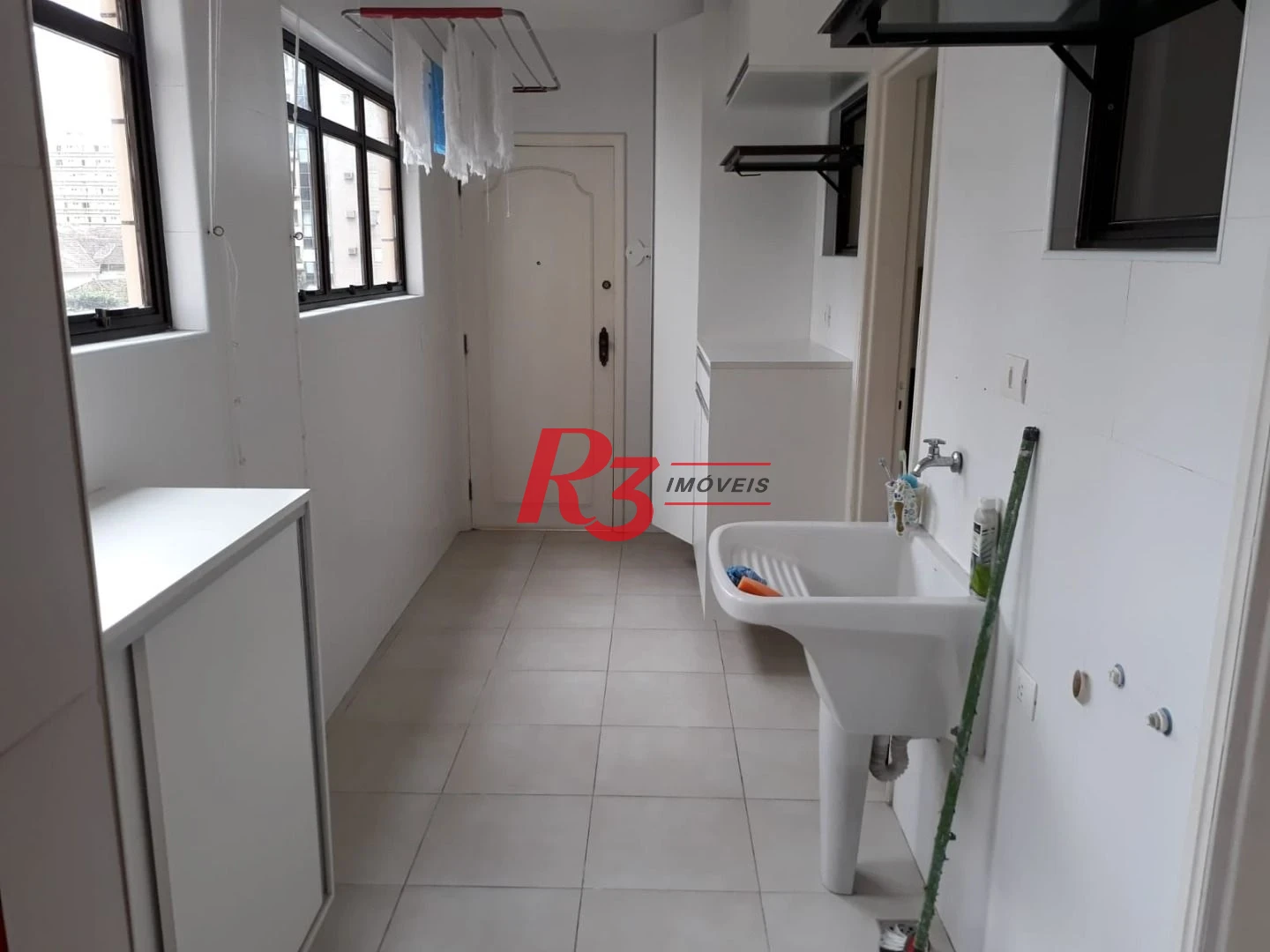 Apartamento com 3 dormitórios à venda, 211 m² por R$ 1.600.000,00 - Boqueirão - Santos/SP