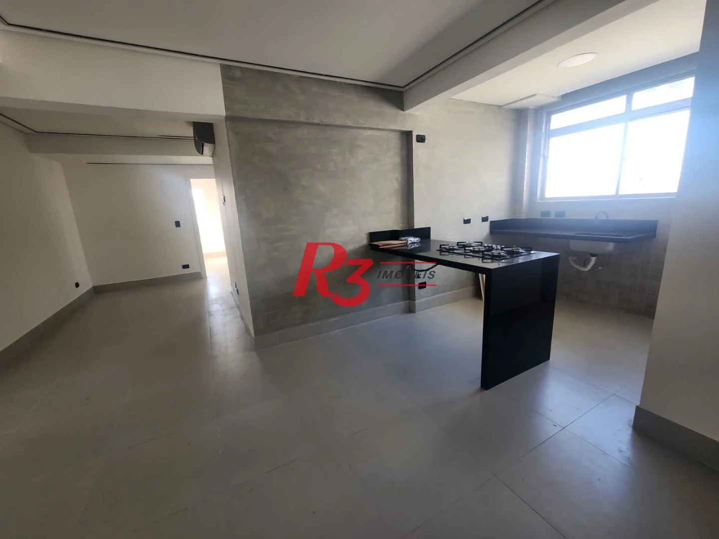 Apartamento com 3 dormitórios à venda, 68 m² por R$ 680.000,00 - Ponta da Praia - Santos/SP