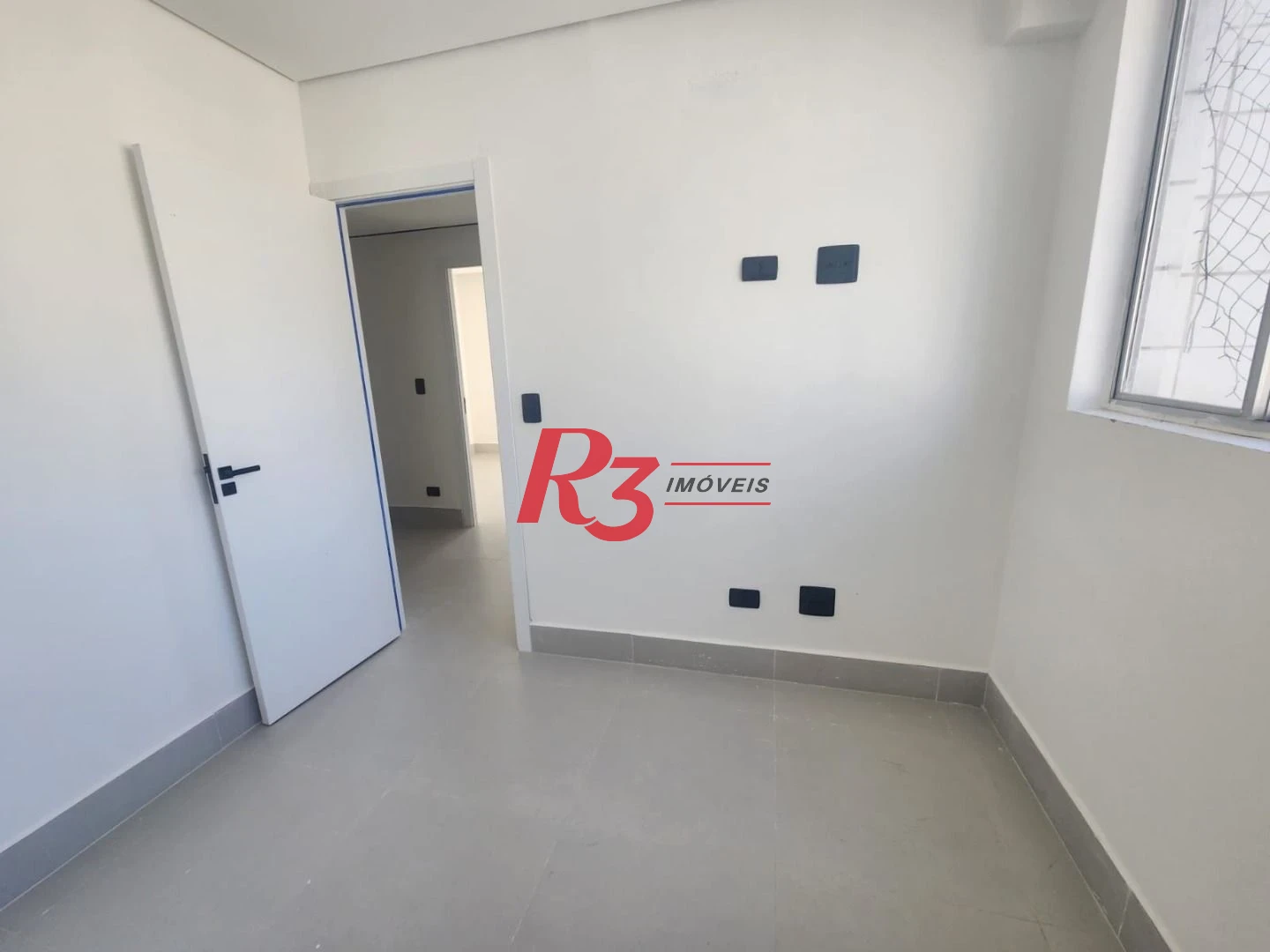 Apartamento com 3 dormitórios à venda, 68 m² por R$ 680.000,00 - Ponta da Praia - Santos/SP