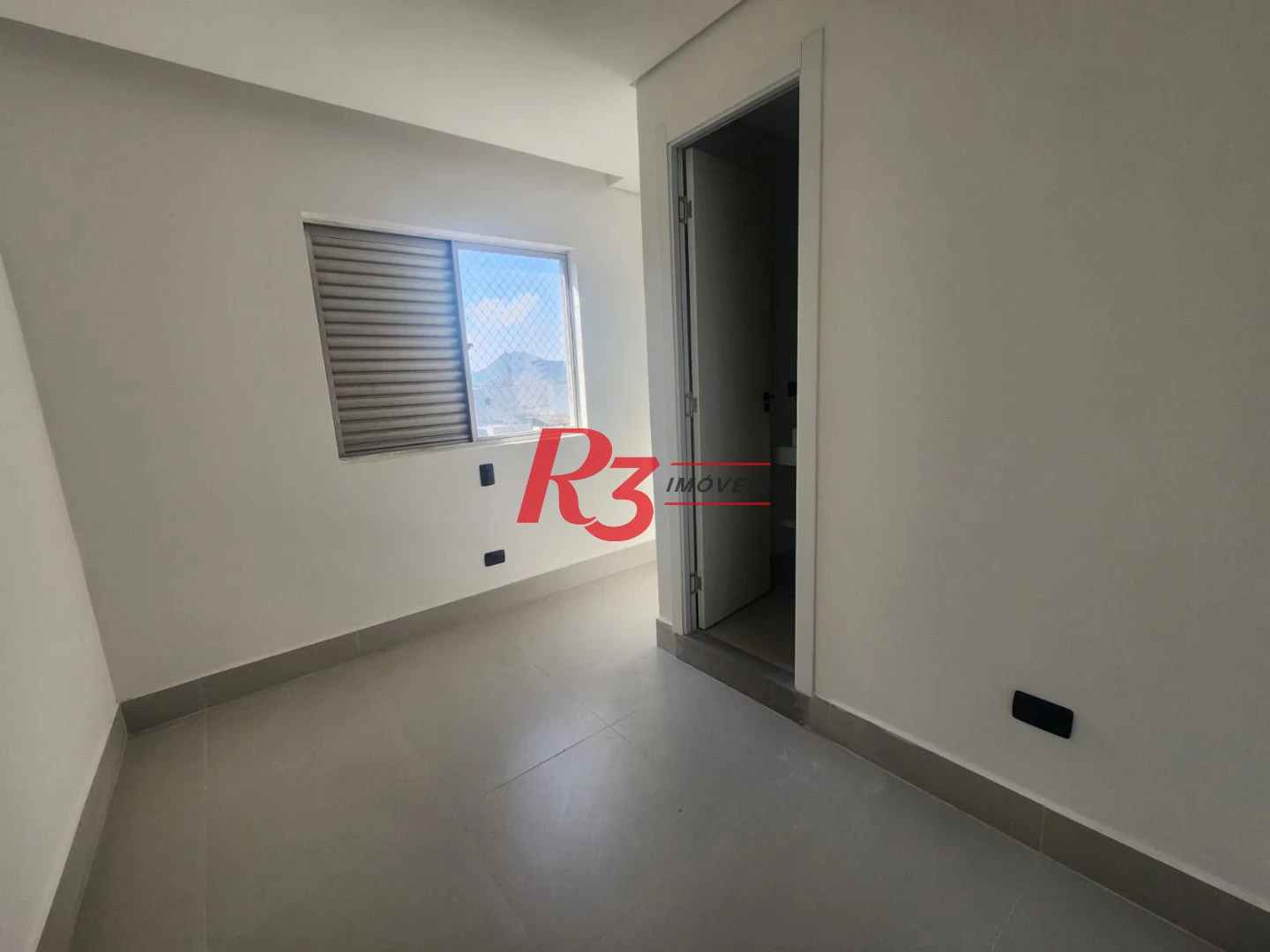 Apartamento com 3 dormitórios à venda, 68 m² por R$ 680.000,00 - Ponta da Praia - Santos/SP