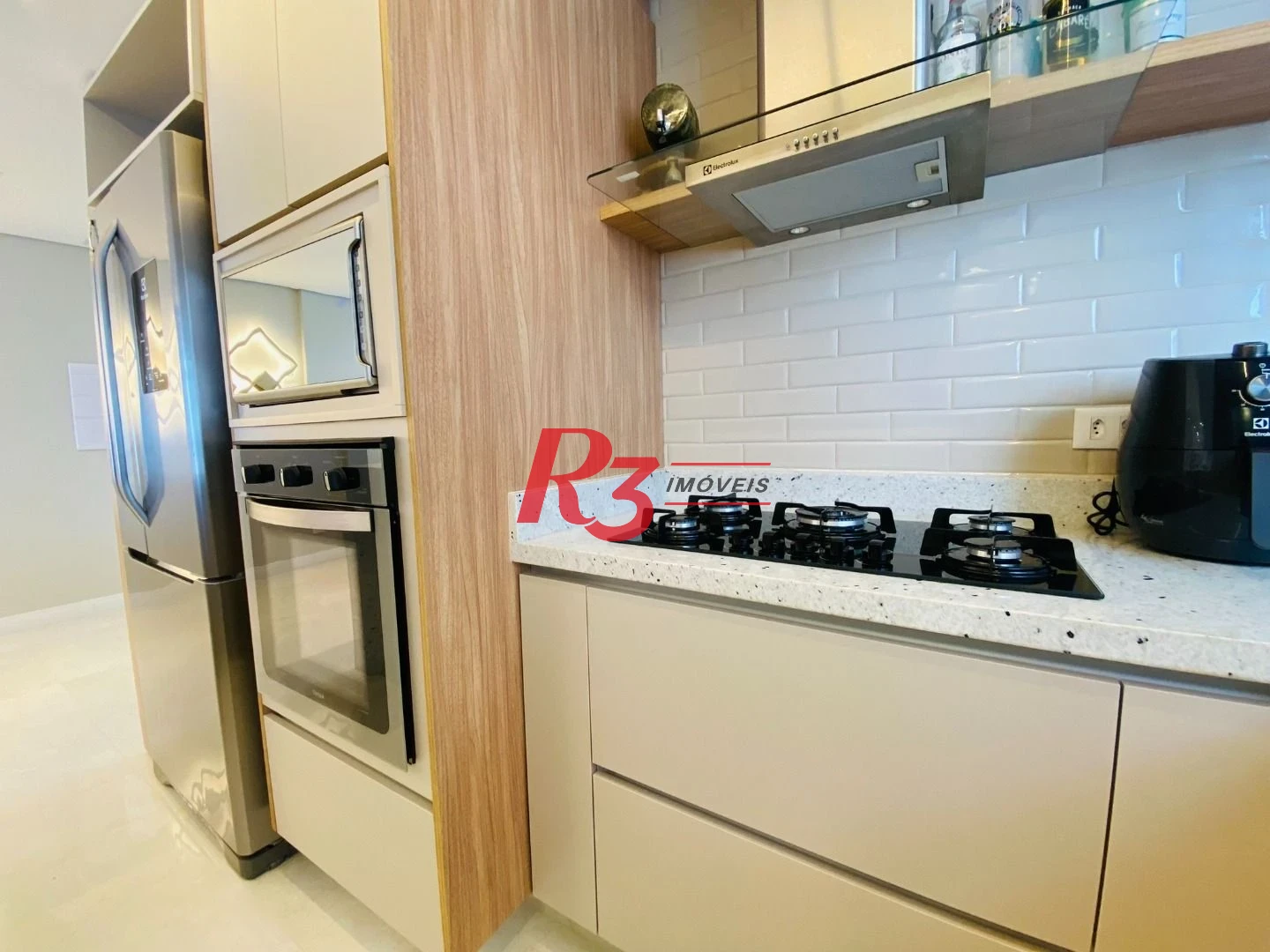 Apartamento com 3 dormitórios, 137 m² - venda por R$ 2.550.000,00 ou aluguel por R$ 25.000,00/mês - Gonzaga - Santos/SP