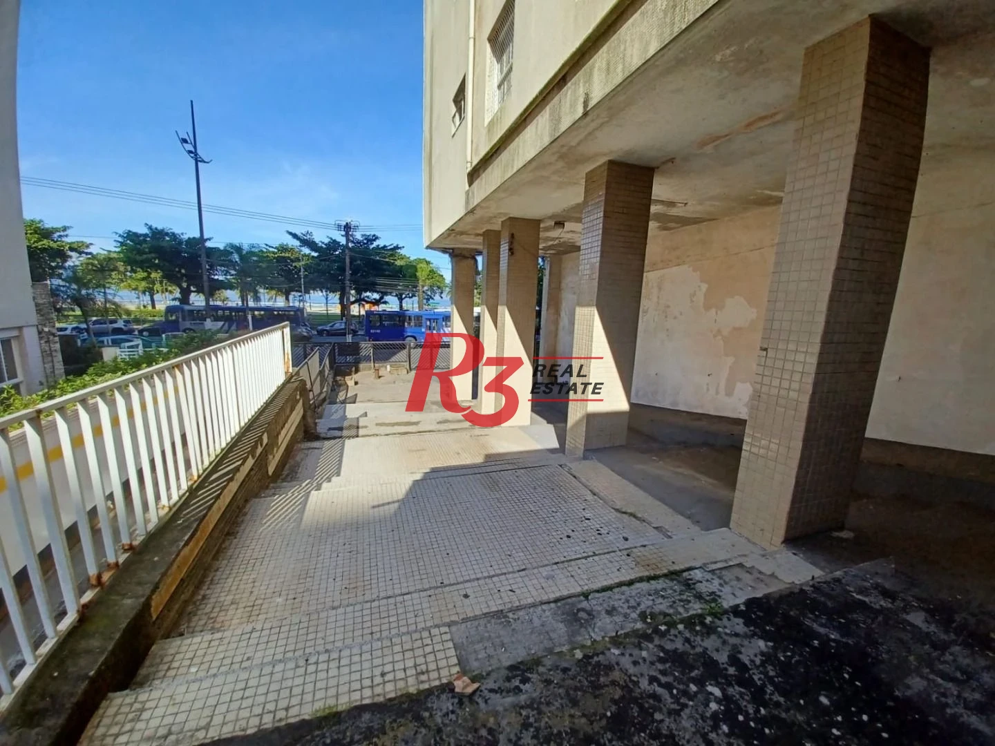 Loja, 1000 m² - venda por R$ 12.000.000,00 ou aluguel por R$ 40.000,00/mês - Boqueirão - Santos/SP