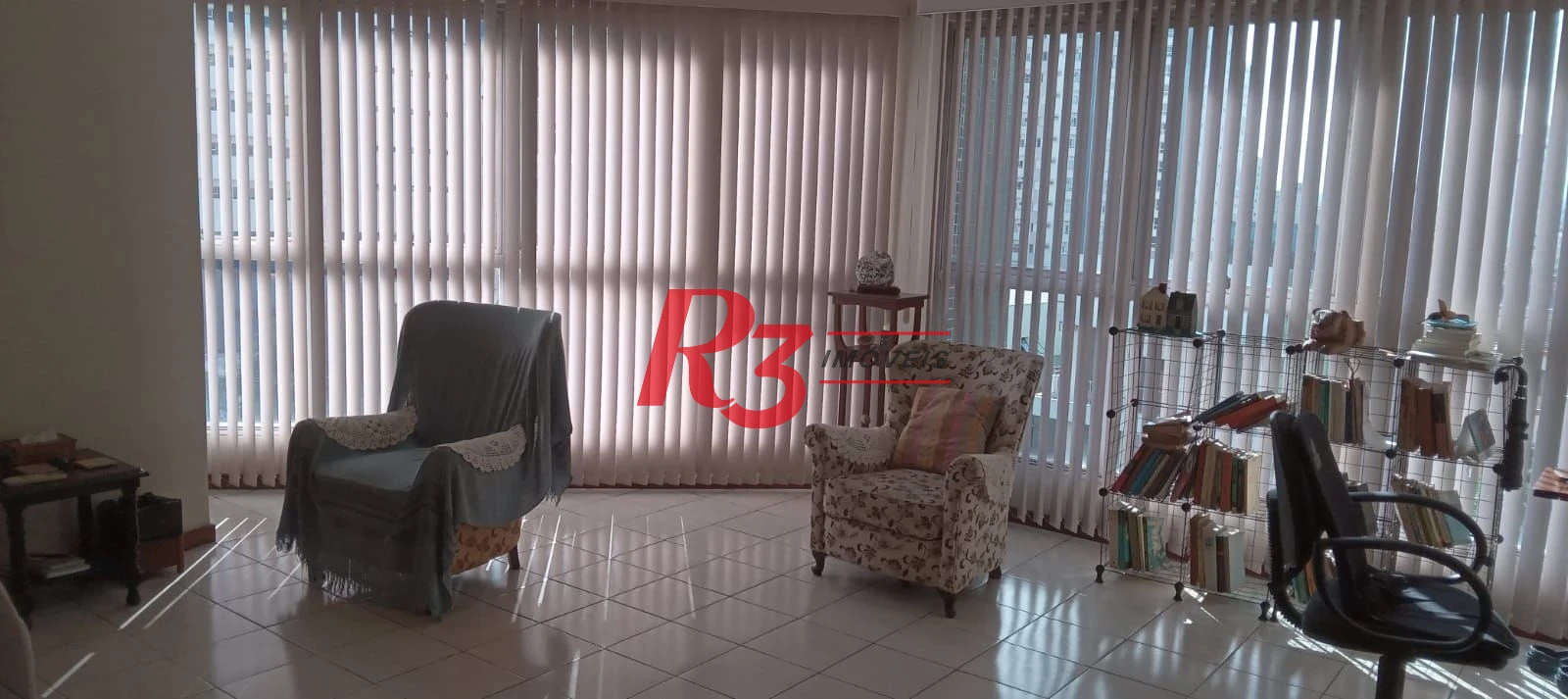 R3 REAL ESTATE VENDE! Sala comercial com 110 m² por R$ 550.000 - Boqueirão - Santos/SP