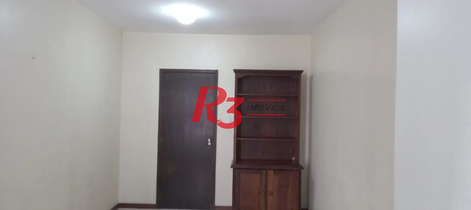 R3 REAL ESTATE VENDE! Sala comercial com 110 m² por R$ 550.000 - Boqueirão - Santos/SP