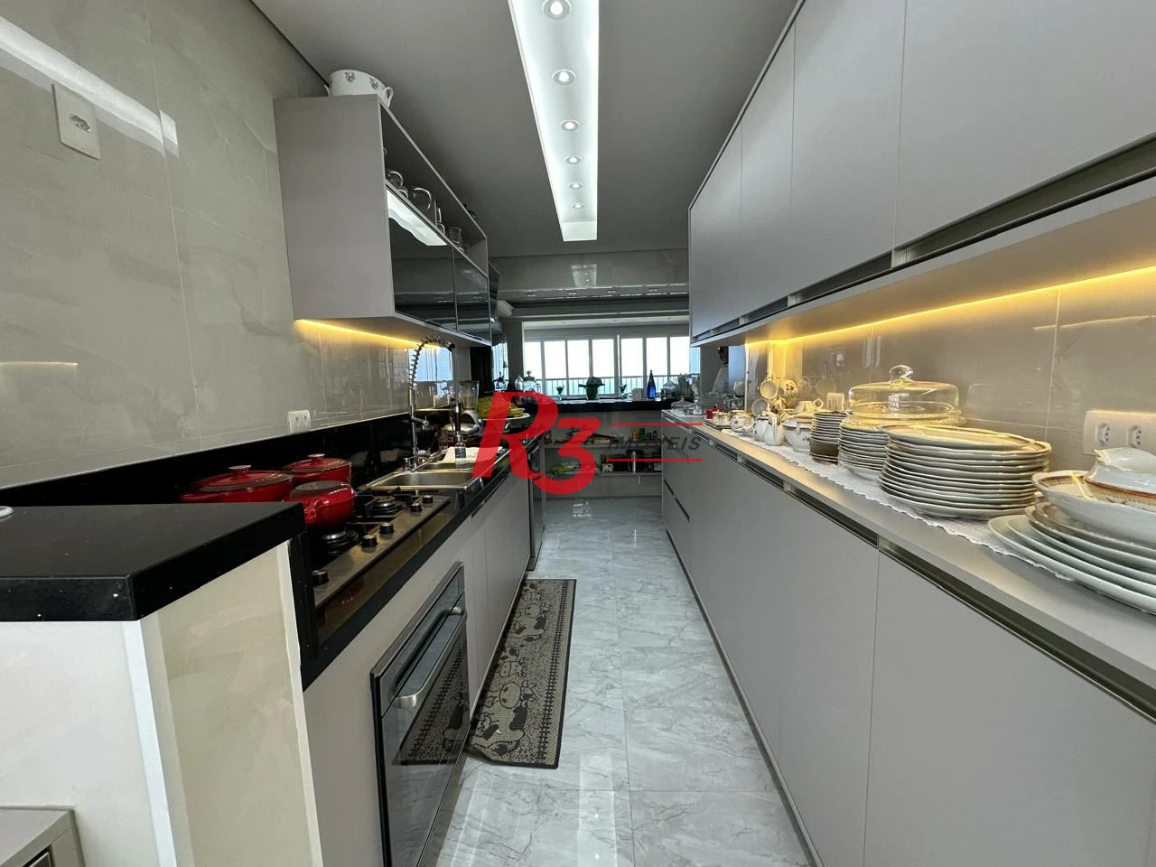 Apartamento com 2 dormitórios à venda, 140 m² por R$ 2.150.000,00 - José Menino - Santos/SP