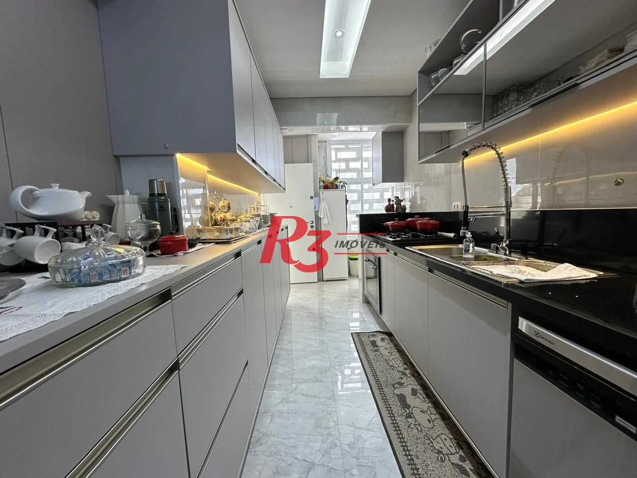 Apartamento com 2 dormitórios à venda, 140 m² por R$ 2.150.000,00 - José Menino - Santos/SP