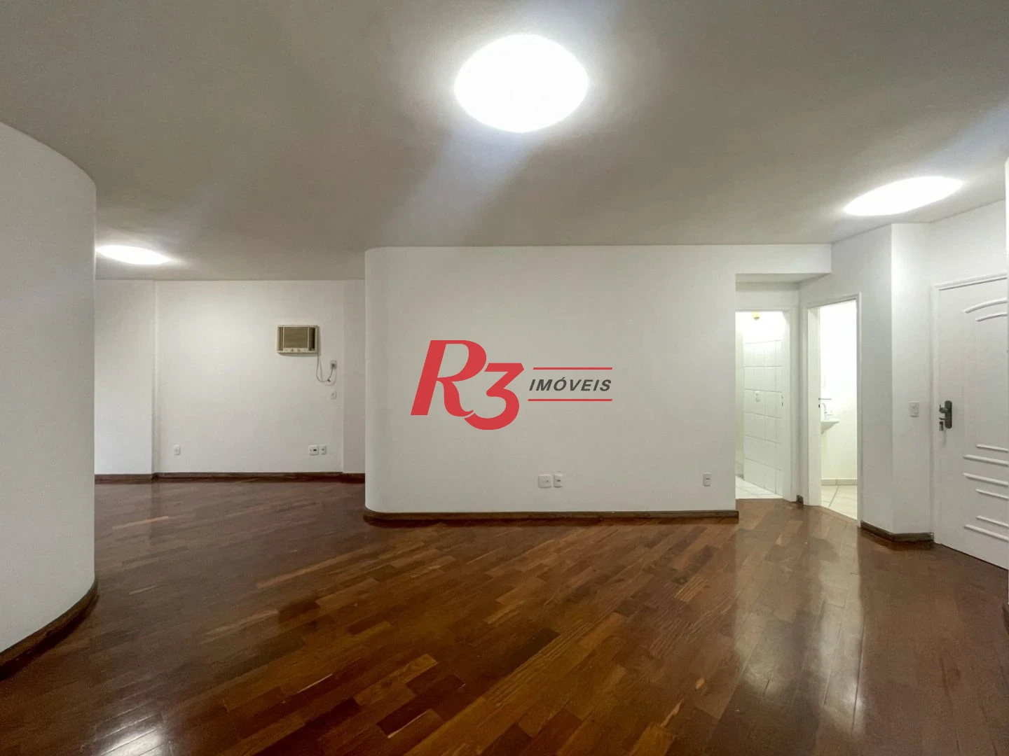 Apartamento com 2 dormitórios à venda, 106 m² por R$ 830.000,00 - Ponta da Praia - Santos/SP