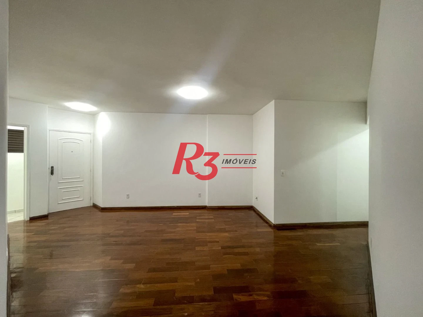 Apartamento com 2 dormitórios à venda, 106 m² por R$ 830.000,00 - Ponta da Praia - Santos/SP