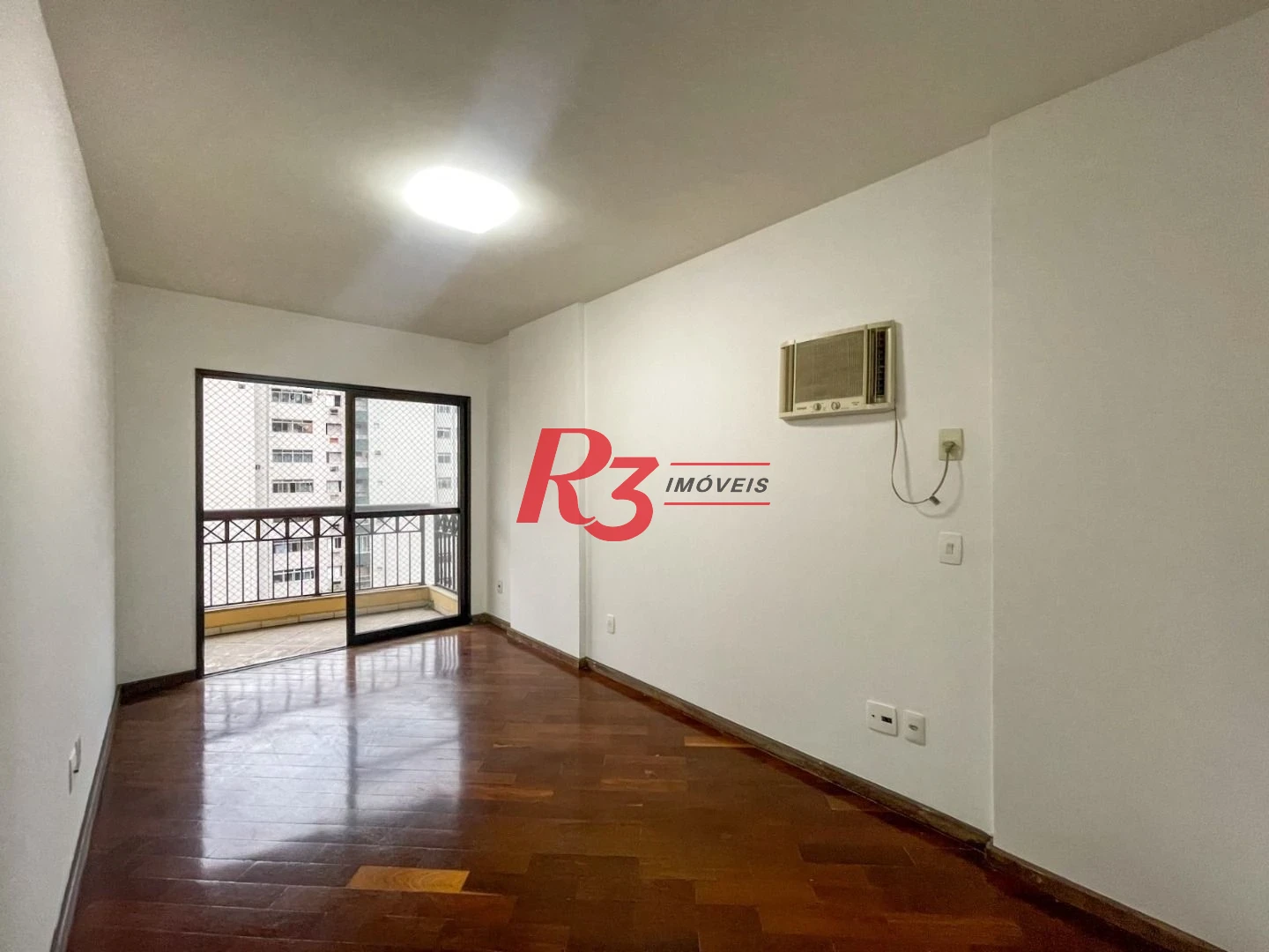 Apartamento com 2 dormitórios à venda, 106 m² por R$ 830.000,00 - Ponta da Praia - Santos/SP