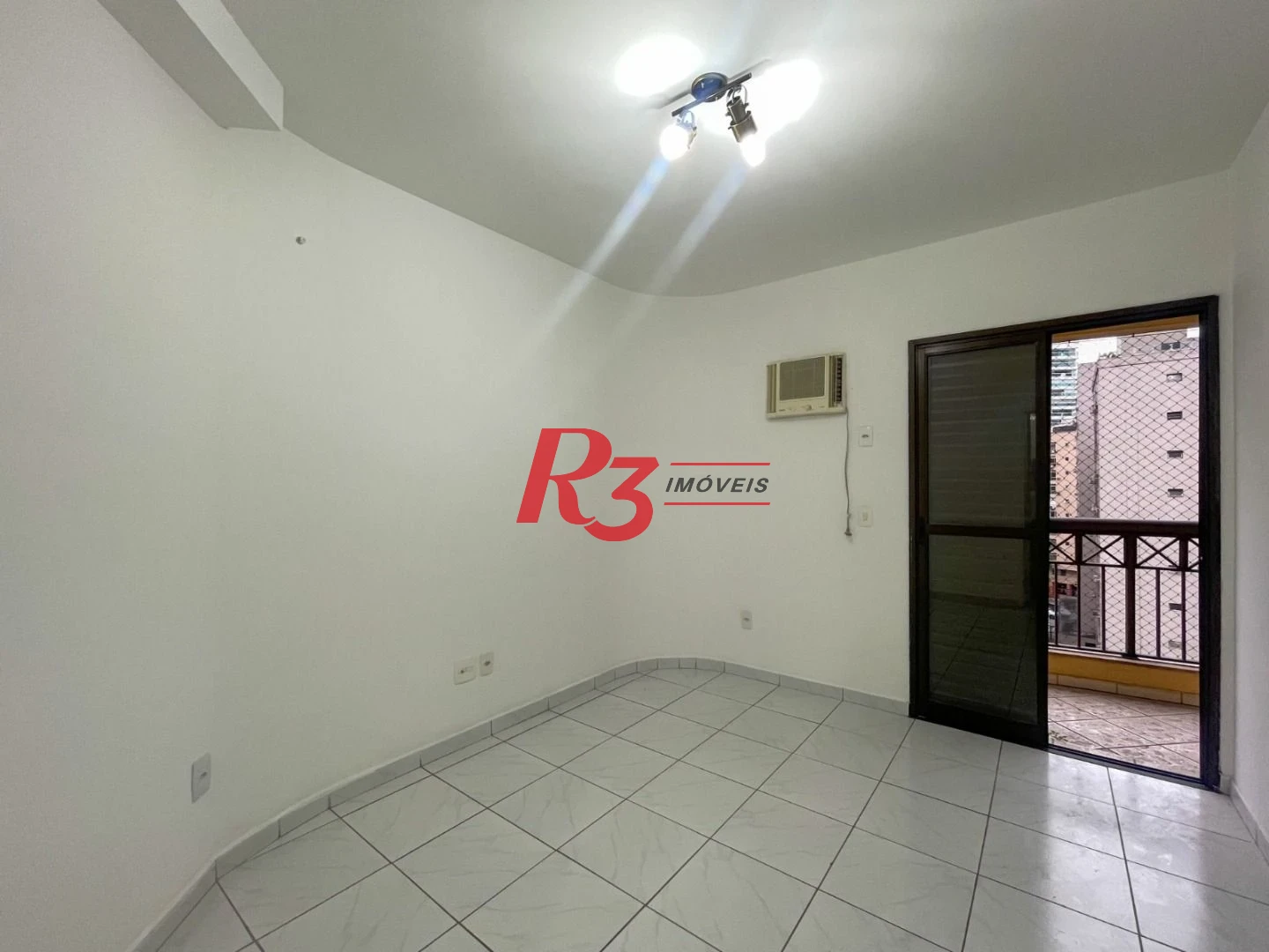 Apartamento com 2 dormitórios à venda, 106 m² por R$ 830.000,00 - Ponta da Praia - Santos/SP