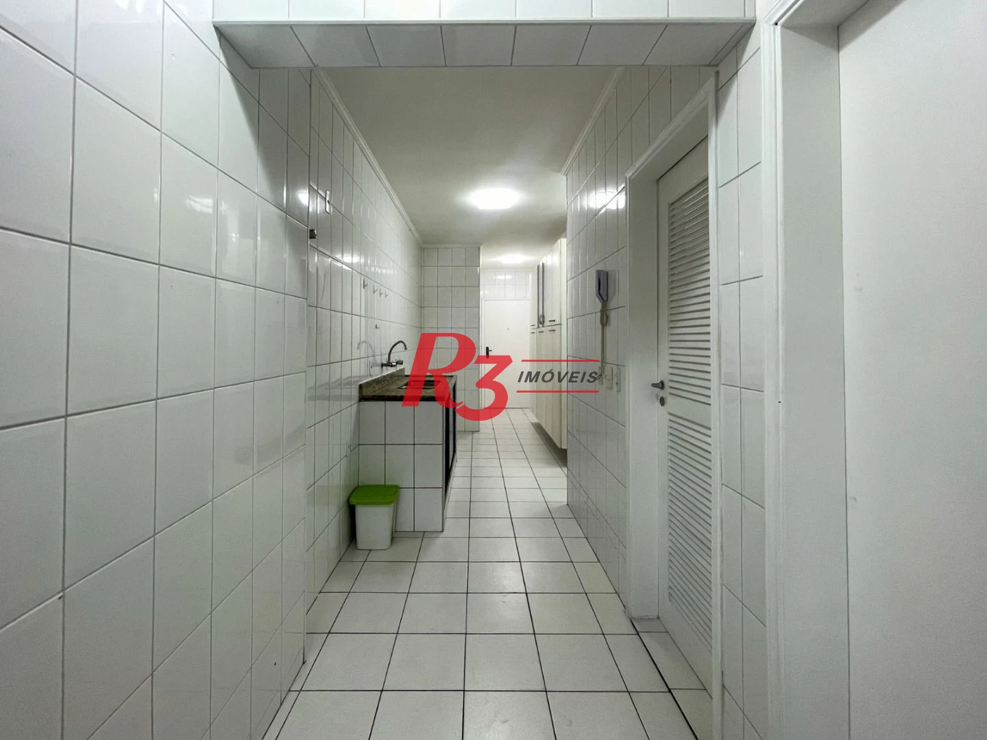 Apartamento com 2 dormitórios à venda, 106 m² por R$ 830.000,00 - Ponta da Praia - Santos/SP