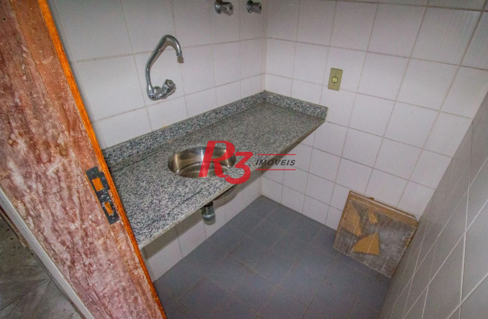 Sala à venda, 43 m² por R$ 320.000,00 - Encruzilhada - Santos/SP
