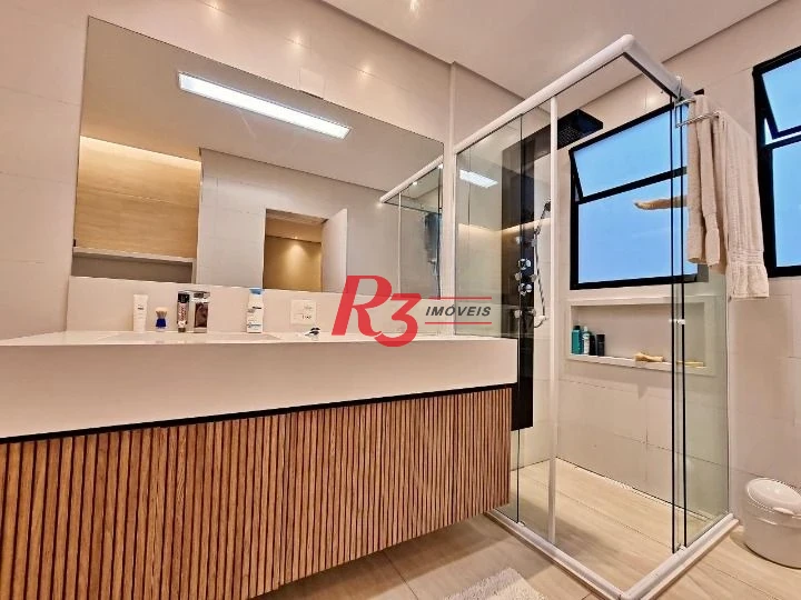 Sobrado com 4 dormitórios, 350 m² - venda por R$ 3.400.000,00 ou aluguel por R$ 30.600,00/mês - Pompéia - Santos/SP