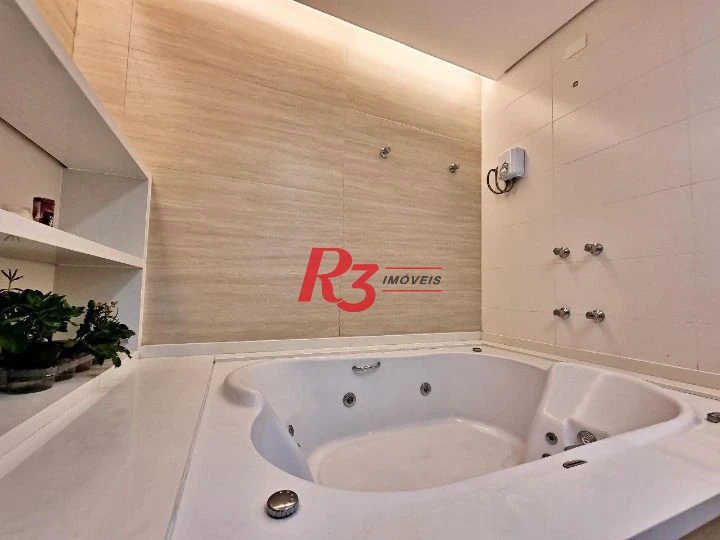 Sobrado com 4 dormitórios, 350 m² - venda por R$ 3.400.000,00 ou aluguel por R$ 30.600,00/mês - Pompéia - Santos/SP