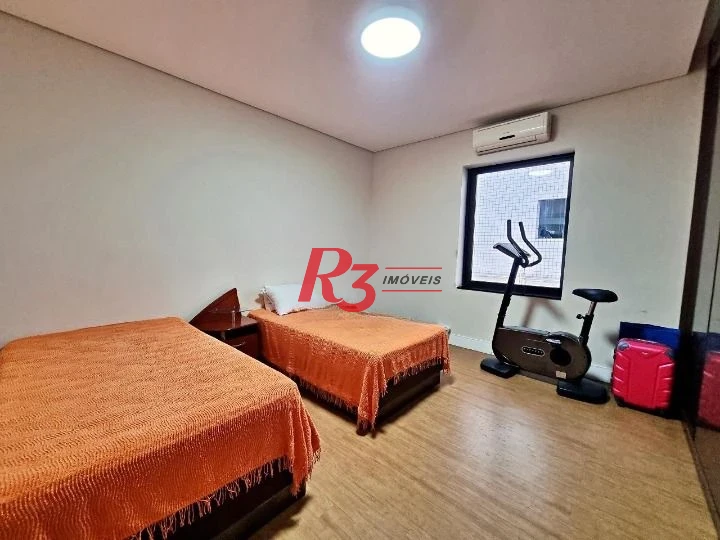 Sobrado com 4 dormitórios, 350 m² - venda por R$ 3.400.000,00 ou aluguel por R$ 30.600,00/mês - Pompéia - Santos/SP