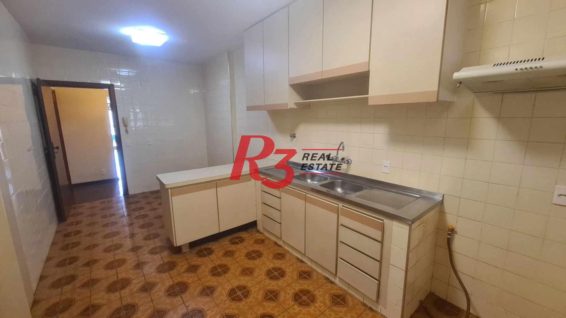 Apartamento com 2 dormitórios à venda, 134 m² por R$ 990.000,00 - Boqueirão - Santos/SP