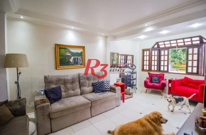 Sobrado com 4 dormitórios à venda, 210 m² por R$ 1.320.000,00 - Gonzaga - Santos/SP