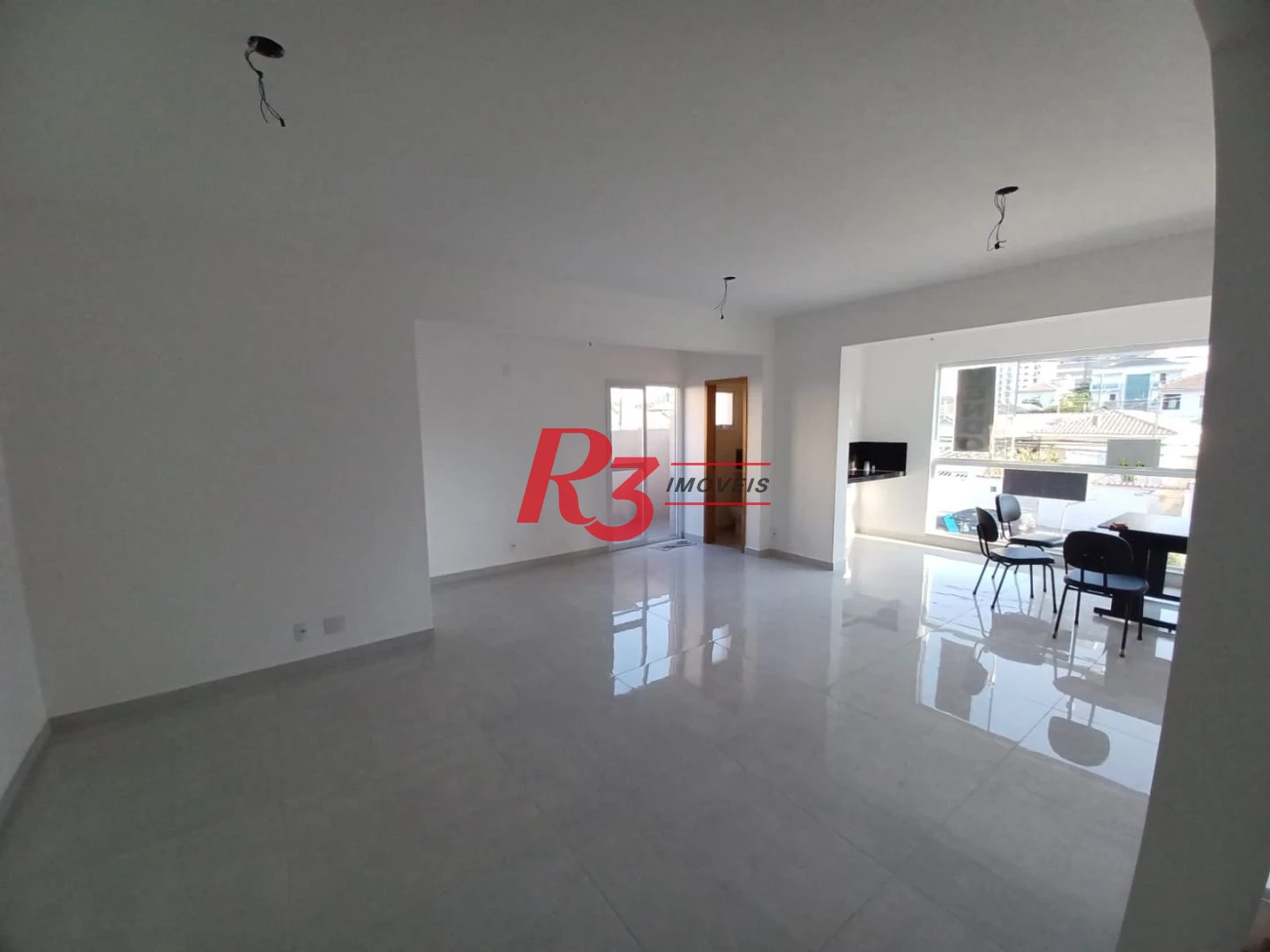 Casa com 3 dormitórios, 1 suíte à venda, 150 m² por - Estuário - Santos/SP