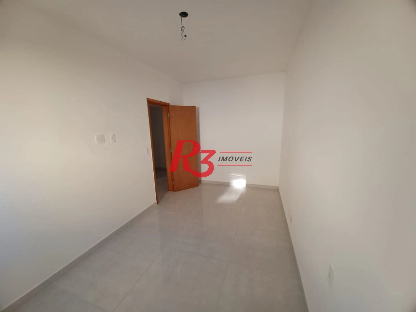 Casa com 3 dormitórios, 1 suíte à venda, 150 m² por - Estuário - Santos/SP