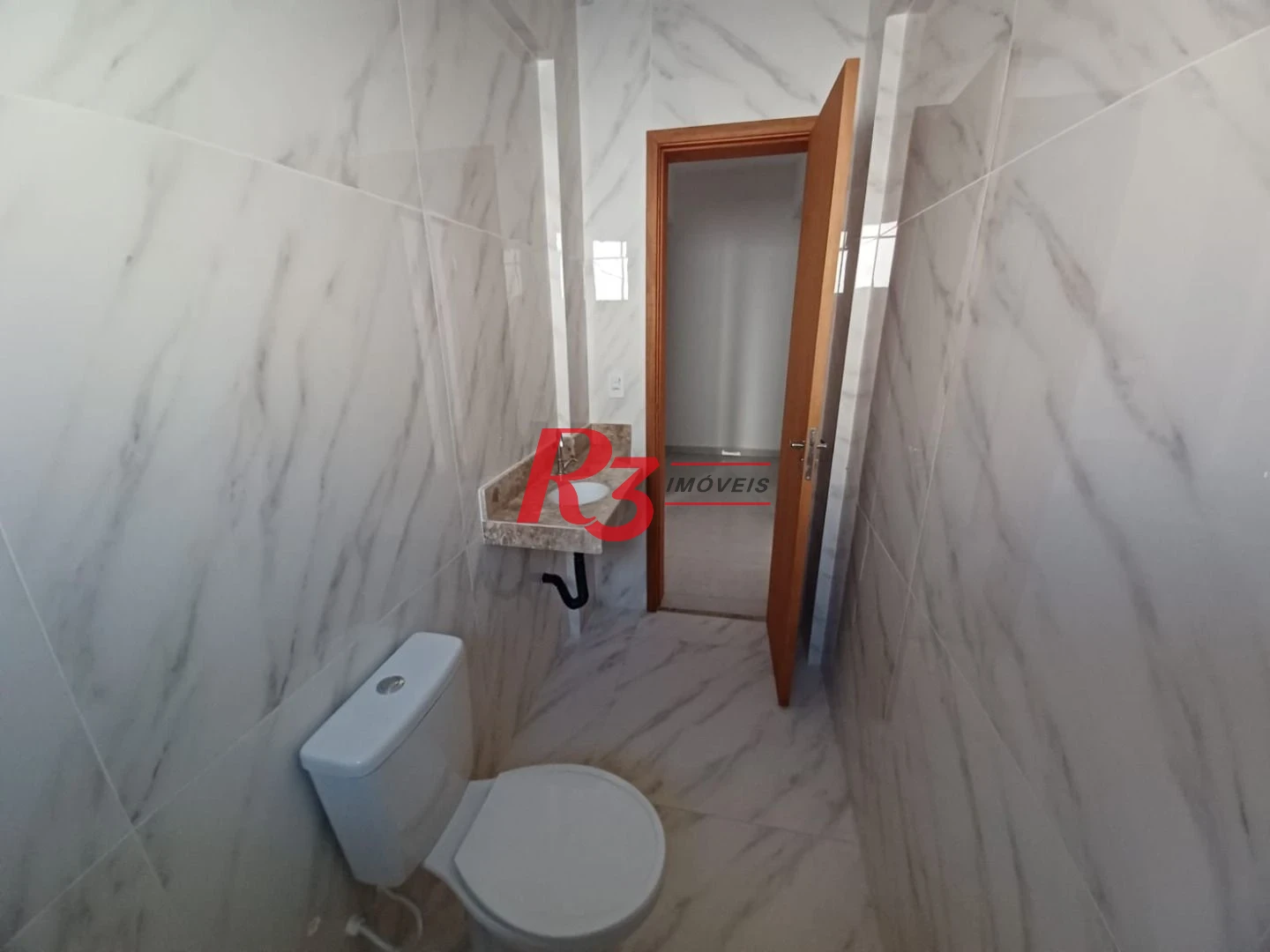 Casa com 3 dormitórios, 1 suíte à venda, 150 m² por - Estuário - Santos/SP