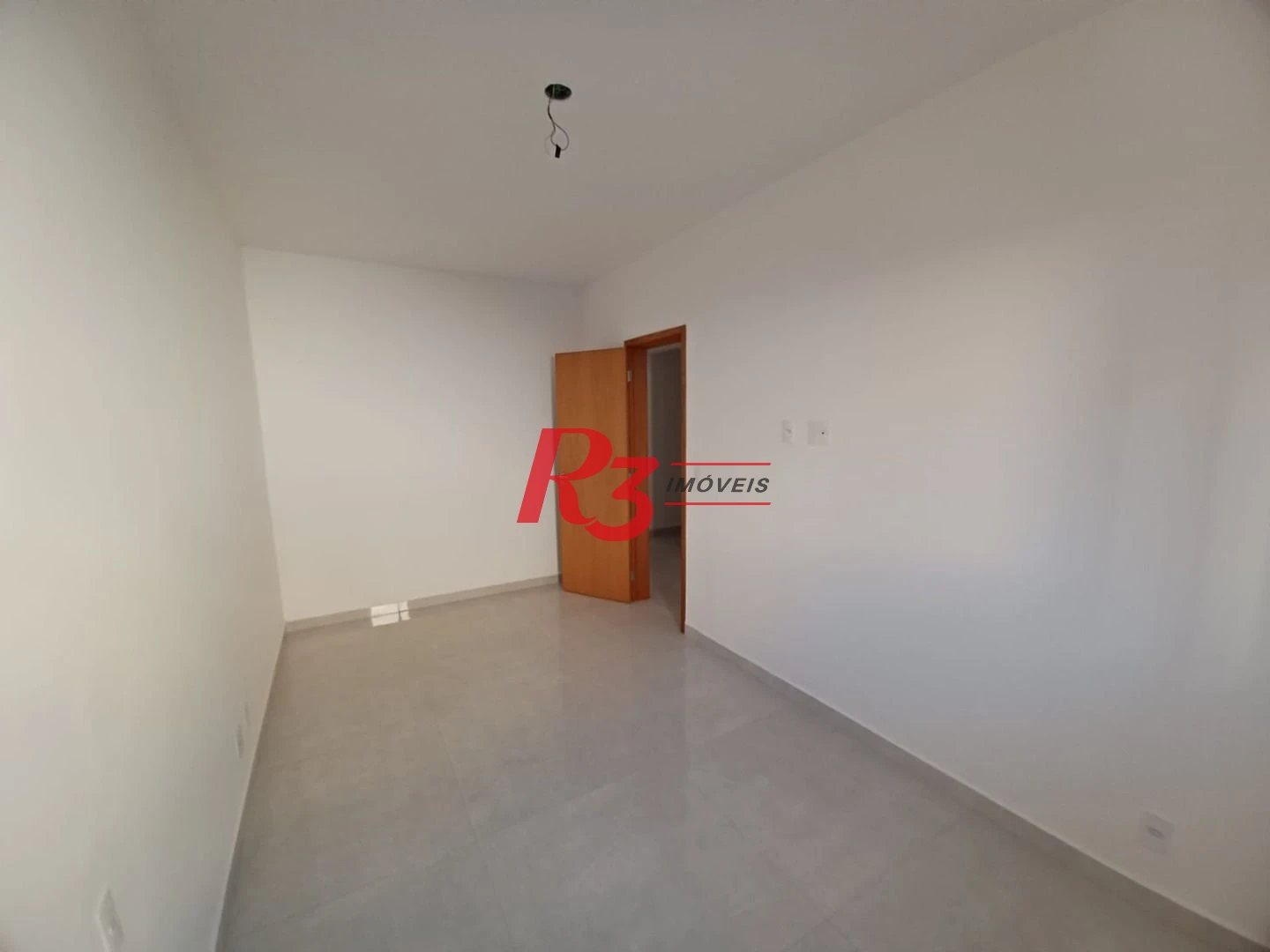 Casa com 3 dormitórios, 1 suíte à venda, 150 m² por - Estuário - Santos/SP