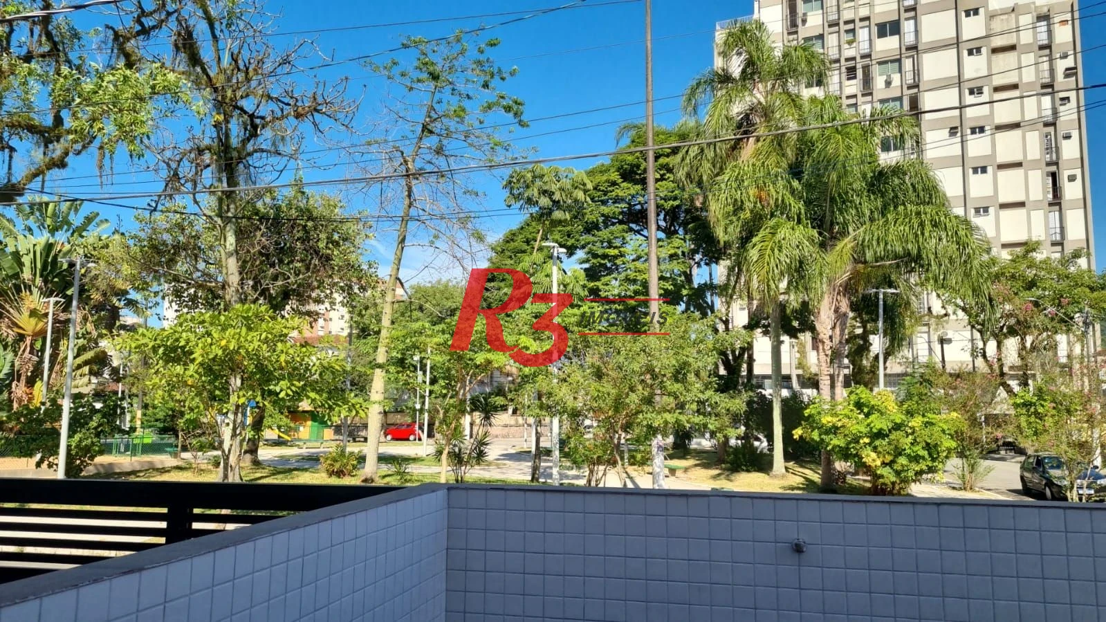 Excelente sobrado à venda na Vila Belmiro, com 140 m² de área construída, 3 suítes, ampla sala, piscina e churrasqueira!!! Oportunidade!