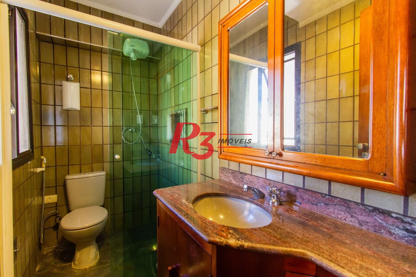 Conjunto para alugar, 70 m² por R$ 4.251,00/mês - Gonzaga - Santos/SP