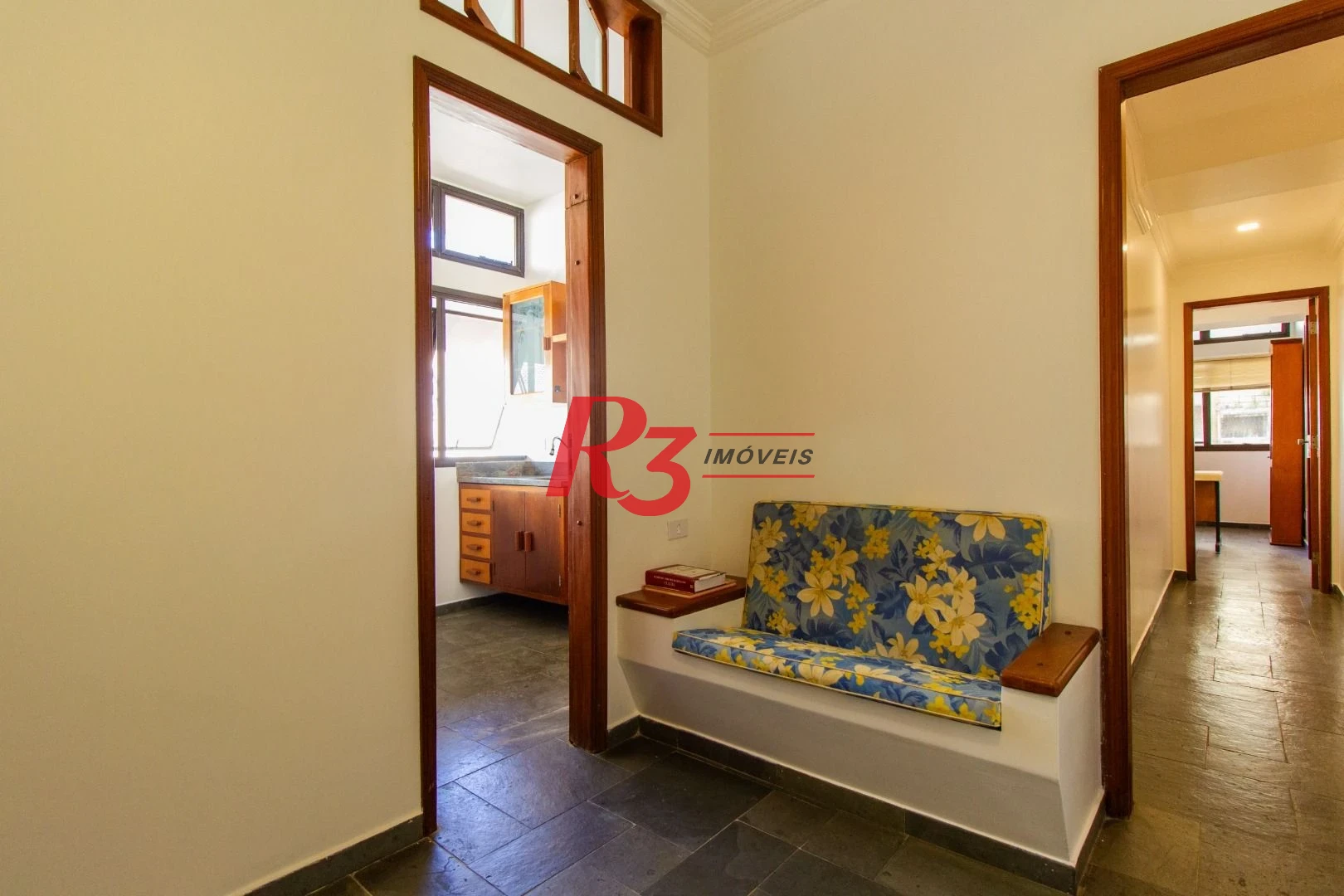 Conjunto para alugar, 70 m² por R$ 4.251,00/mês - Gonzaga - Santos/SP