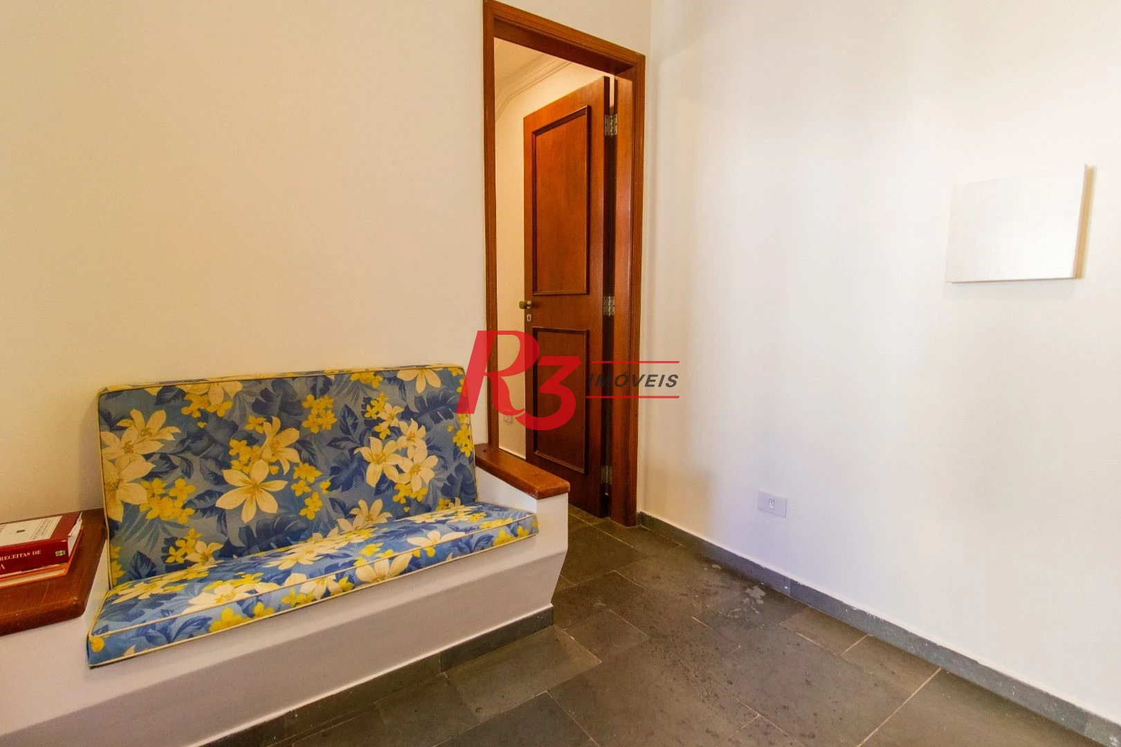 Conjunto para alugar, 70 m² por R$ 4.251,00/mês - Gonzaga - Santos/SP