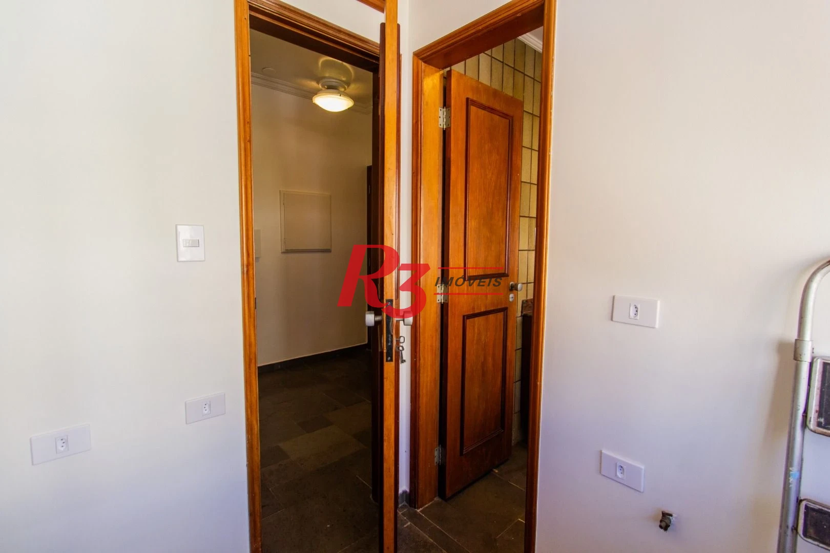 Conjunto para alugar, 70 m² por R$ 4.251,00/mês - Gonzaga - Santos/SP