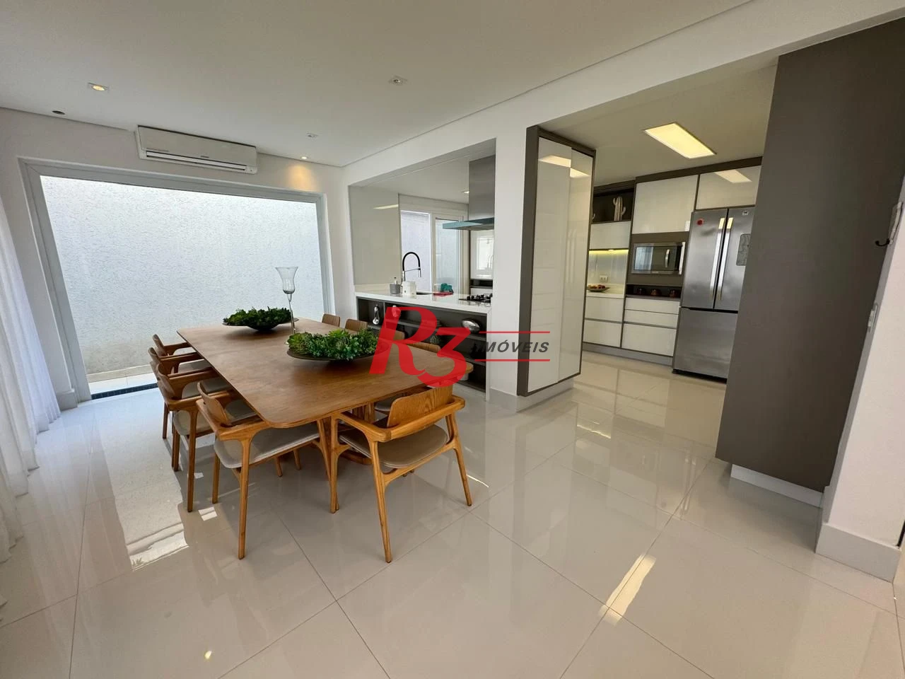 Casa com 6 dormitórios à venda, 476 m² por R$ 5.700.000,00 - Acapulco - Guarujá/SP