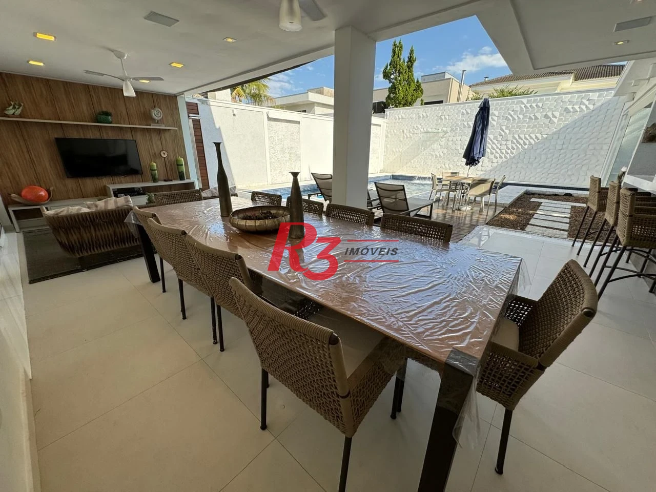 Casa com 6 dormitórios à venda, 476 m² por R$ 5.700.000,00 - Acapulco - Guarujá/SP