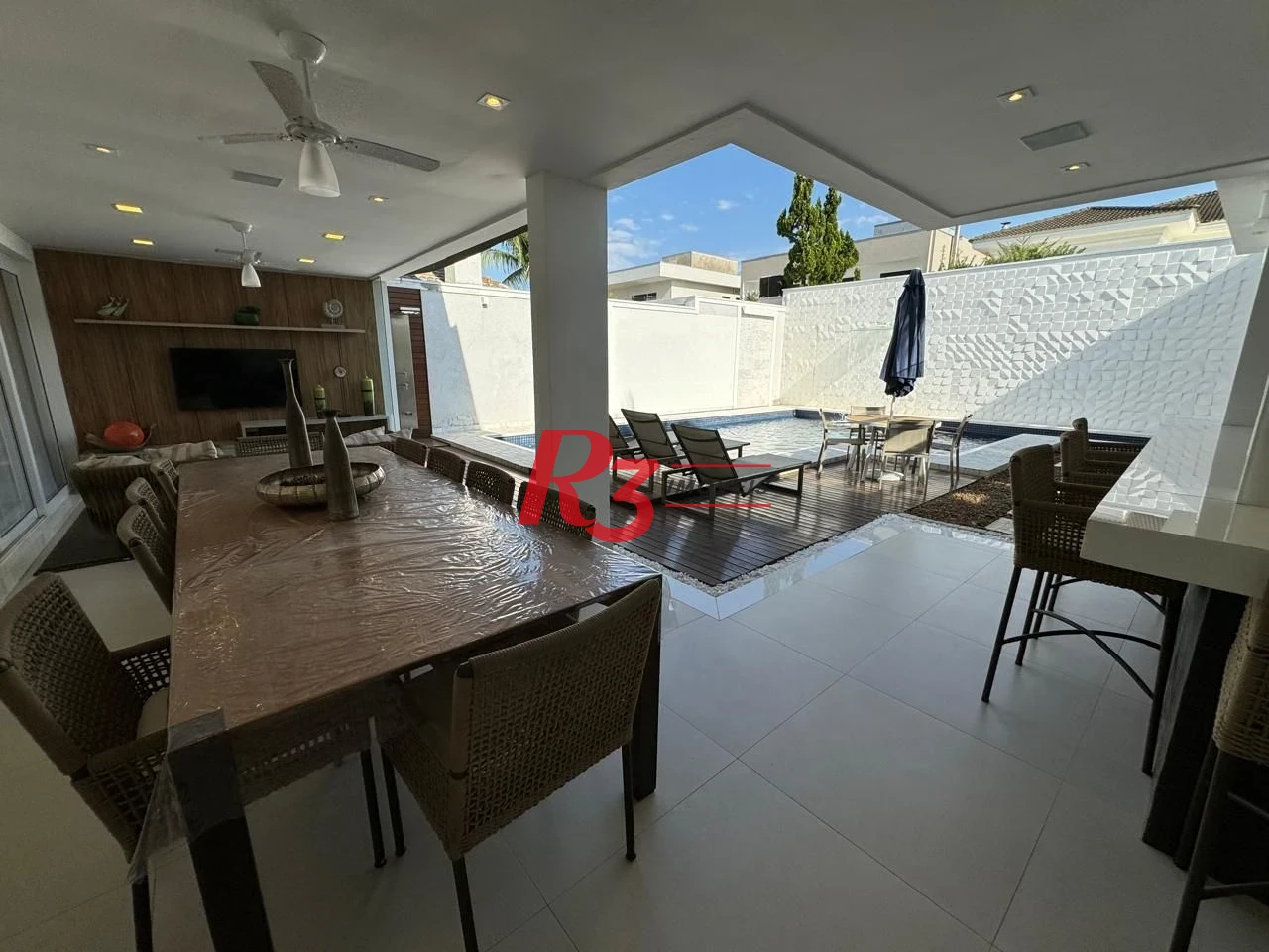 Casa com 6 dormitórios à venda, 476 m² por R$ 5.700.000,00 - Acapulco - Guarujá/SP