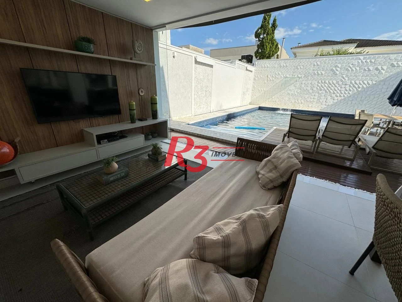 Casa com 6 dormitórios à venda, 476 m² por R$ 5.700.000,00 - Acapulco - Guarujá/SP