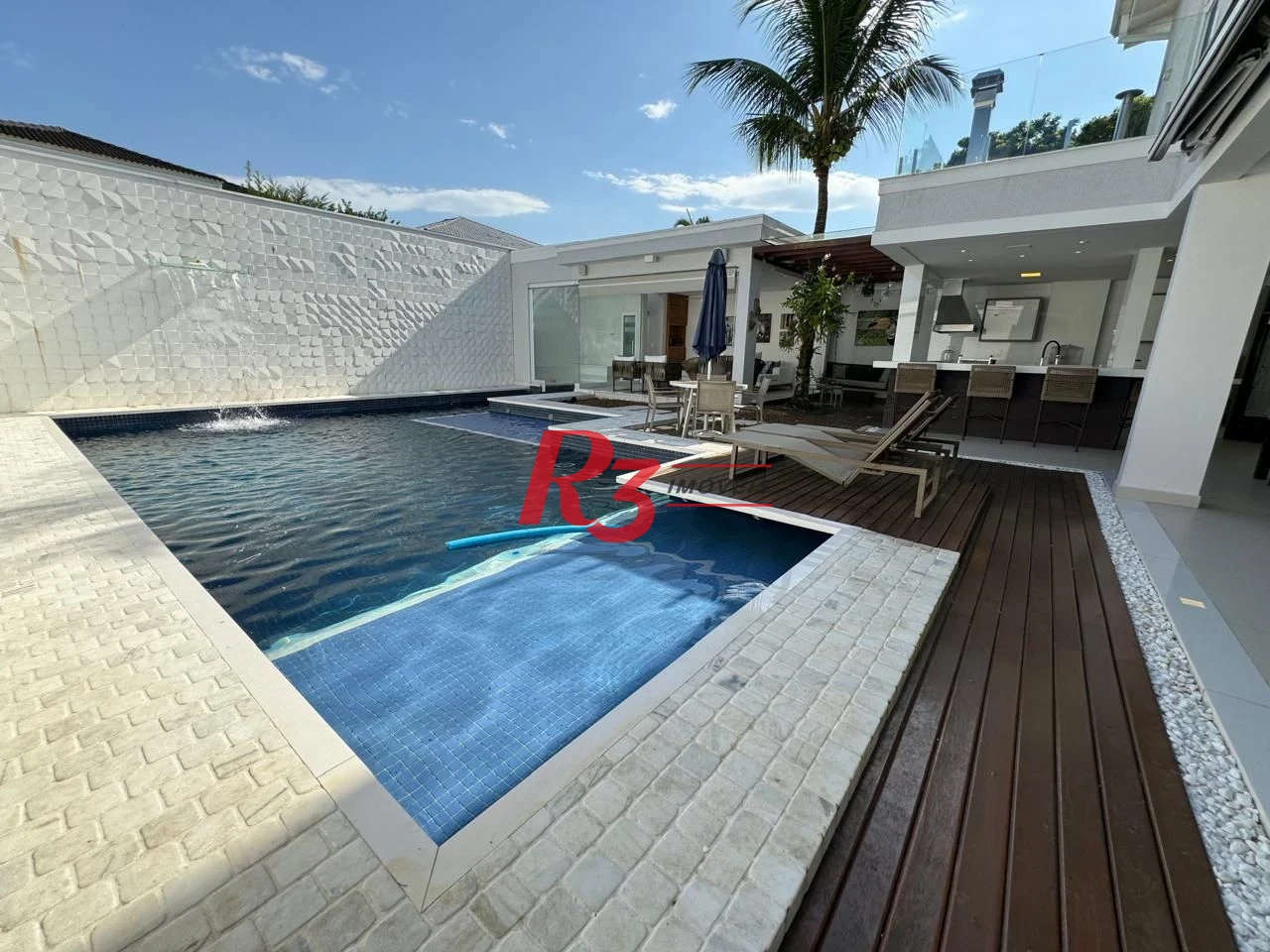 Casa com 6 dormitórios à venda, 476 m² por R$ 5.700.000,00 - Acapulco - Guarujá/SP