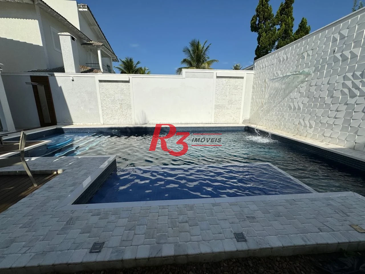 Casa com 6 dormitórios à venda, 476 m² por R$ 5.700.000,00 - Acapulco - Guarujá/SP