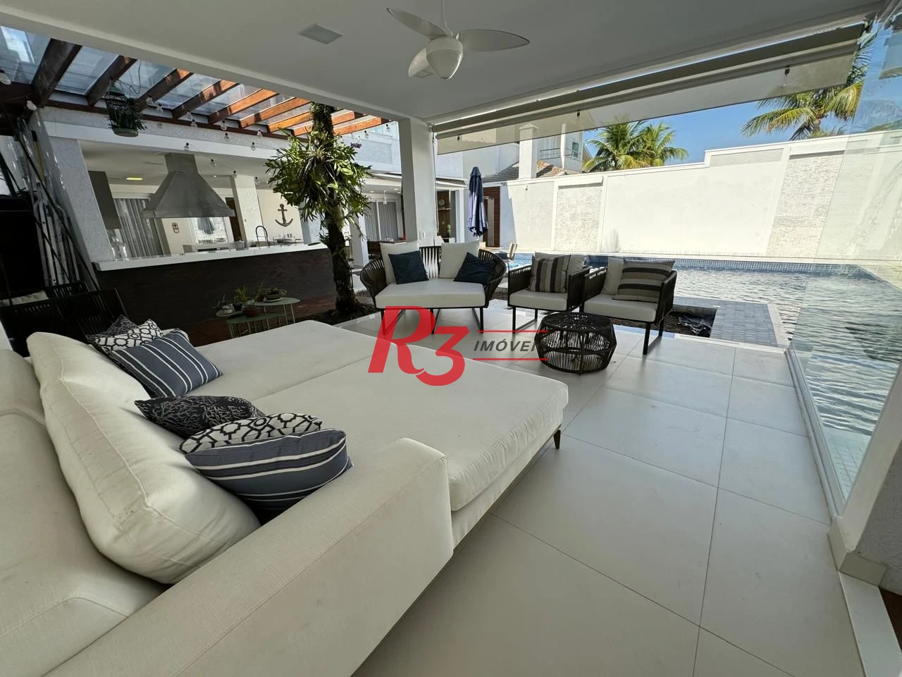 Casa com 6 dormitórios à venda, 476 m² por R$ 5.700.000,00 - Acapulco - Guarujá/SP