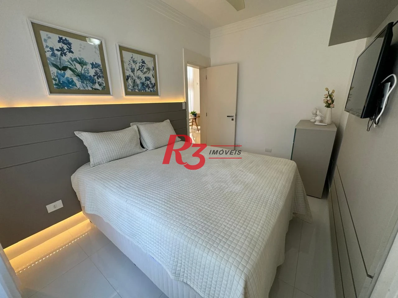 Casa com 6 dormitórios à venda, 476 m² por R$ 5.700.000,00 - Acapulco - Guarujá/SP