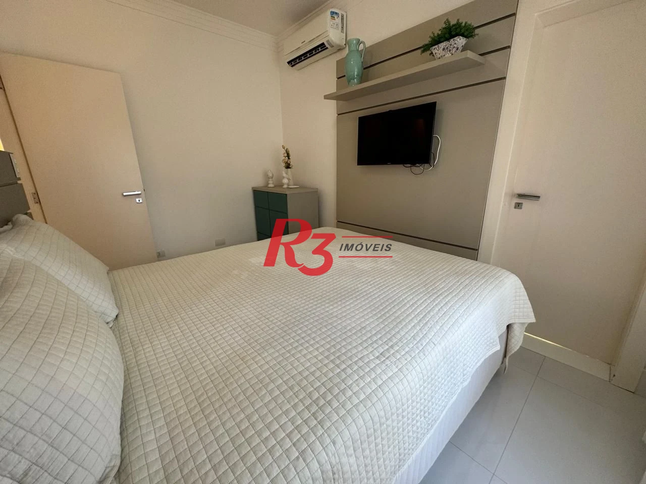 Casa com 6 dormitórios à venda, 476 m² por R$ 5.700.000,00 - Acapulco - Guarujá/SP