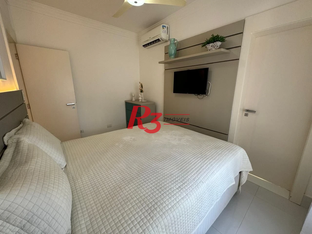 Casa com 6 dormitórios à venda, 476 m² por R$ 5.700.000,00 - Acapulco - Guarujá/SP
